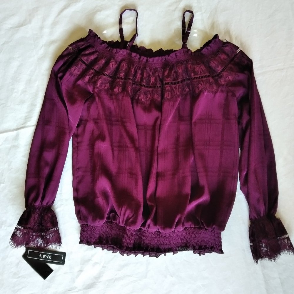 NWT A. BYER OFF SHOULDER  TOP SZ MED